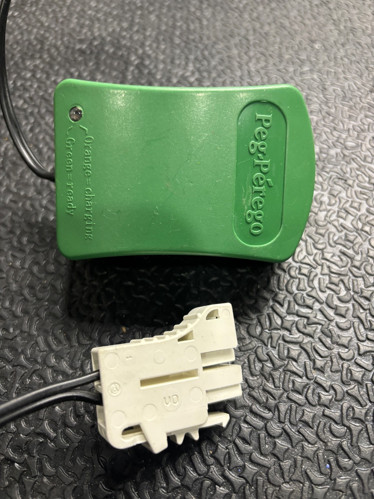 Peg Perego Model #25200012 Charger AC Adapter 6V 4.5W Green Battery Charger