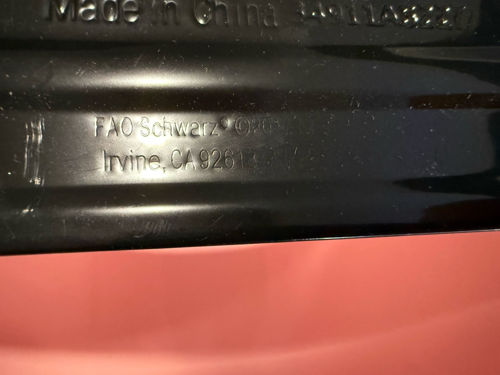 FAQ Schwarz Retro Pink Ride On Kids Car