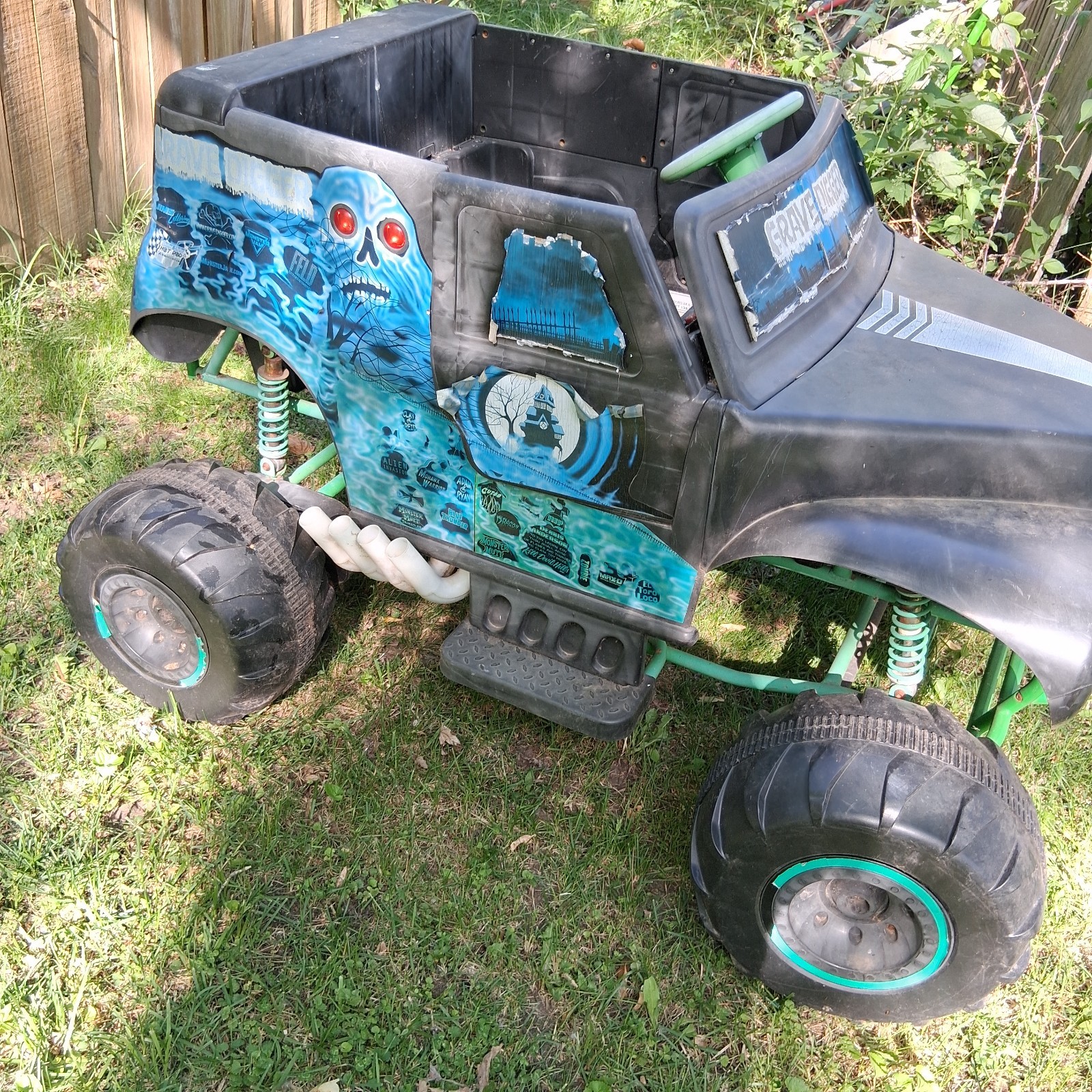 Grave Digger Power Wheels 24V