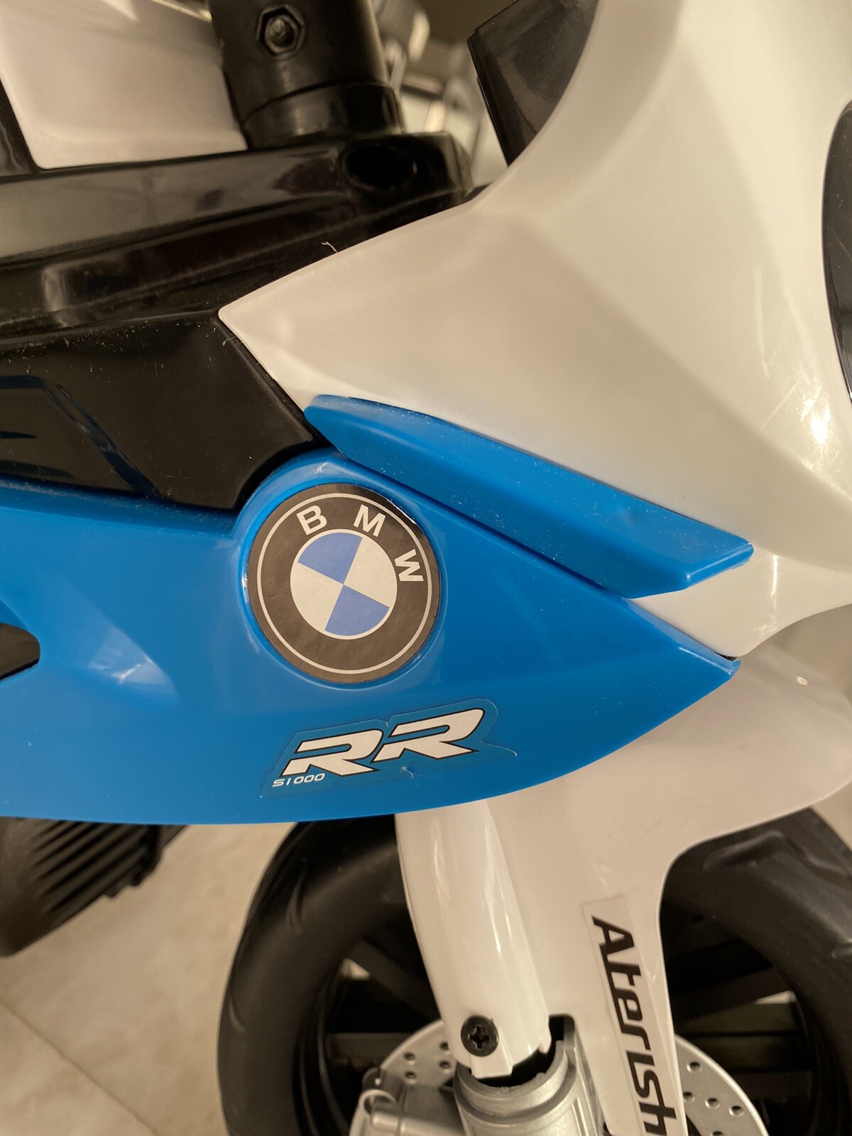 6V BMW 3 Wheels Electric Motorcycle