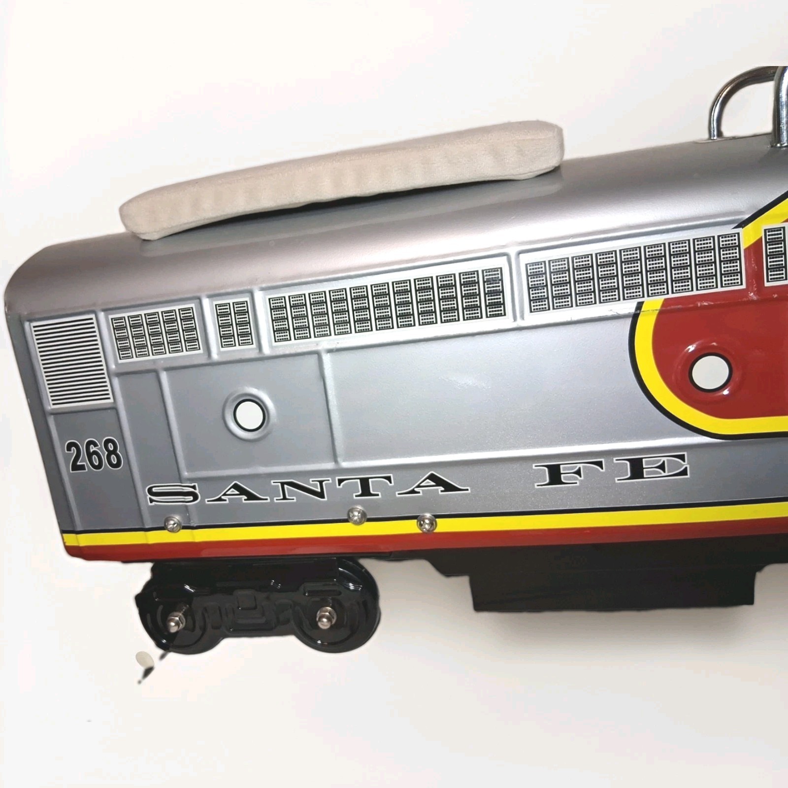 Santa Fe Locomotive Train Ride On – Morgan Cycle – Rare Retired Near Mint!