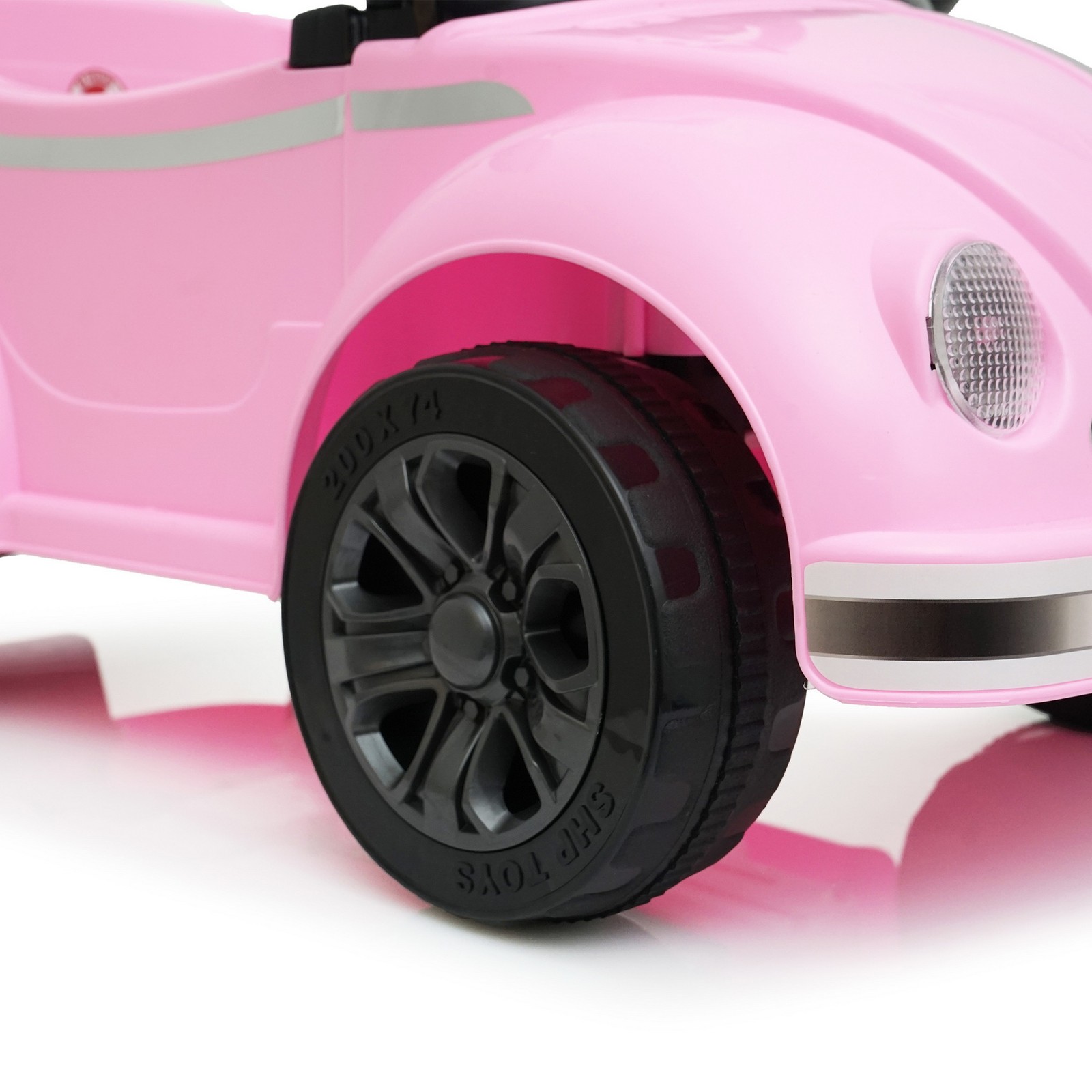 Cuteness Vintage Style 12V Kids Ride On Car RC Parent Control LED Light Music