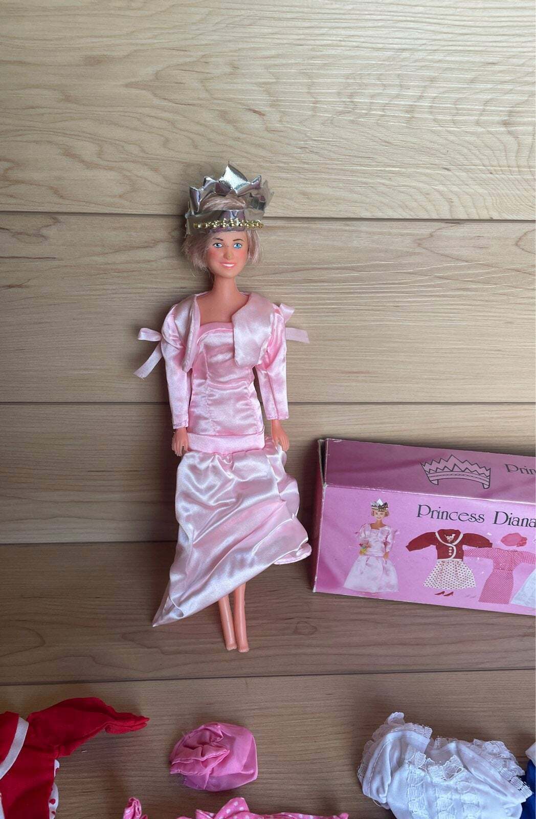 VTG Princess Diana Doll Wardrobe And Doll Set – B-i4-C