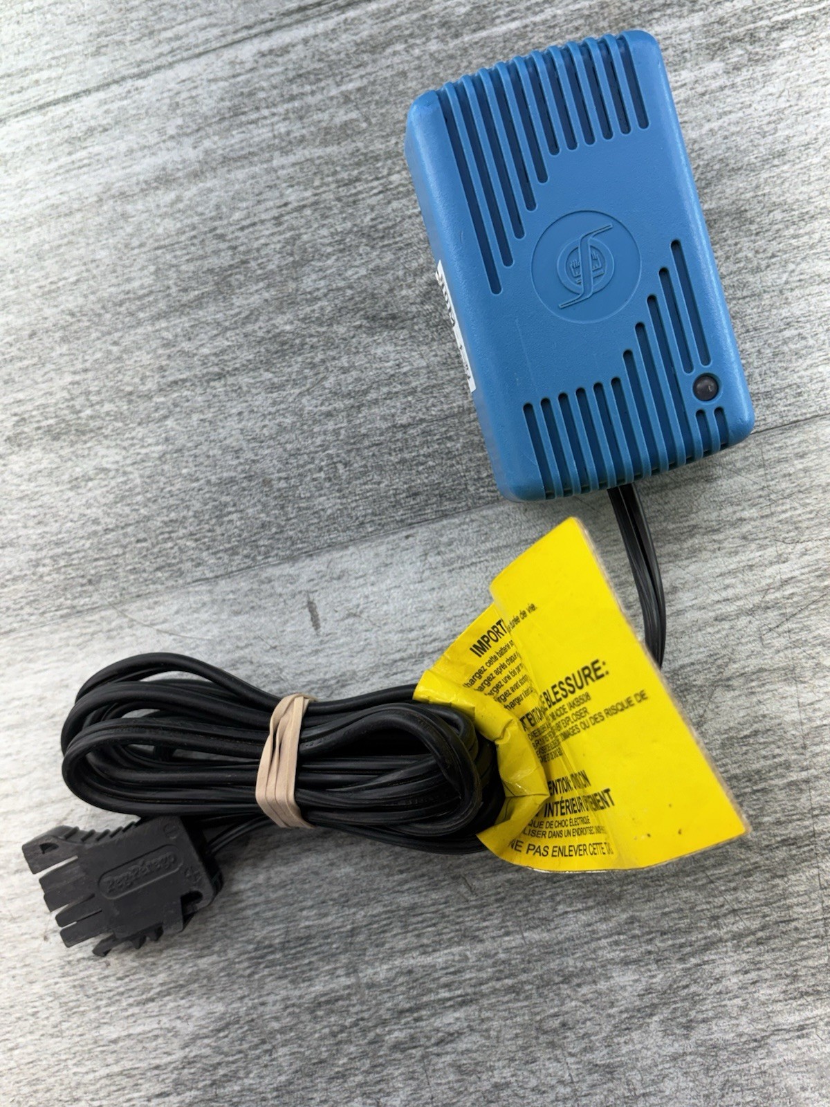 Peg Perego OEM 12-Volt Class 2 Ride On Toy Battery Charger 25200023 John Deere