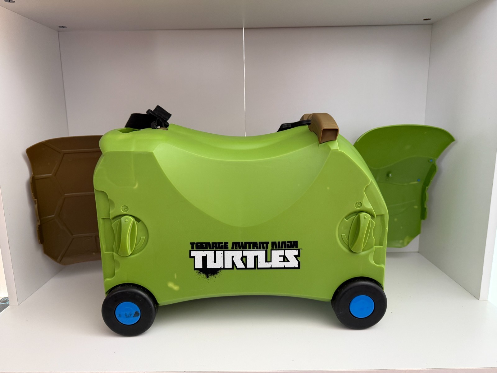 Teenage Mutant Ninja Turtles leonardo Vrum Ride On Toy and Kids Pull Luggage