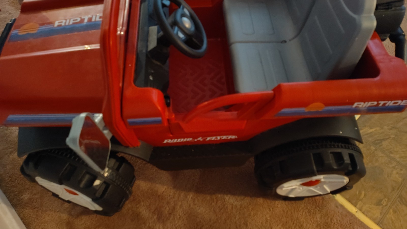 Radio Flyer Riptide Red Battery Operated Ride-On Toy Vehicle