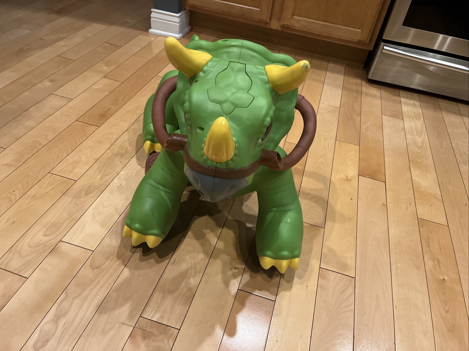 KID TRAX RIDEAMALS Dino Dinosaur Triceratops RIDE-ON TOY Rare HTF 18-30 Mths.