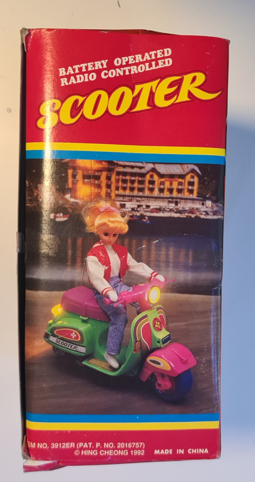 Vintage 90s Fashion Doll with Scooter UNTESTED check fotos for cond. battery op.
