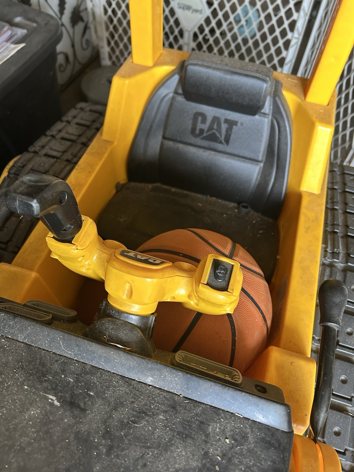 Kid Trax CAT Bull Dozer