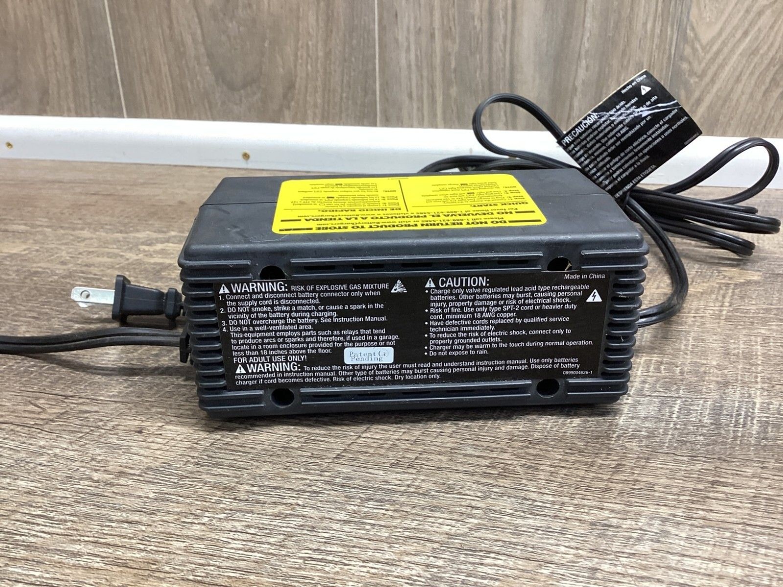 SCHUMACHER CHARGE N RIDE CR2 UNIVERSAL CHARGER FOR RIDE ON TOYS 24V/16V