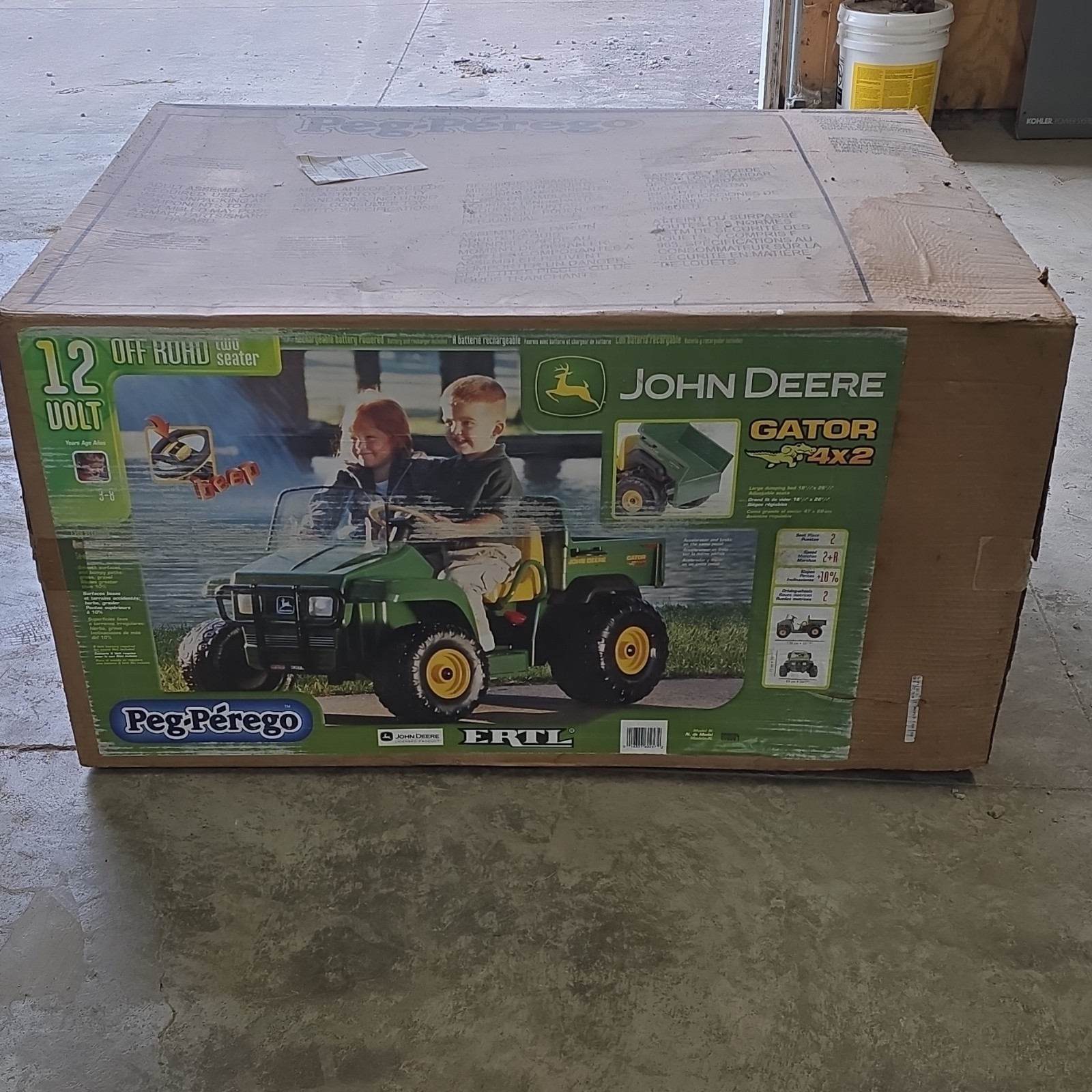 Peg Perego John Deere Gator 4×2 12V Ride-On Toy
