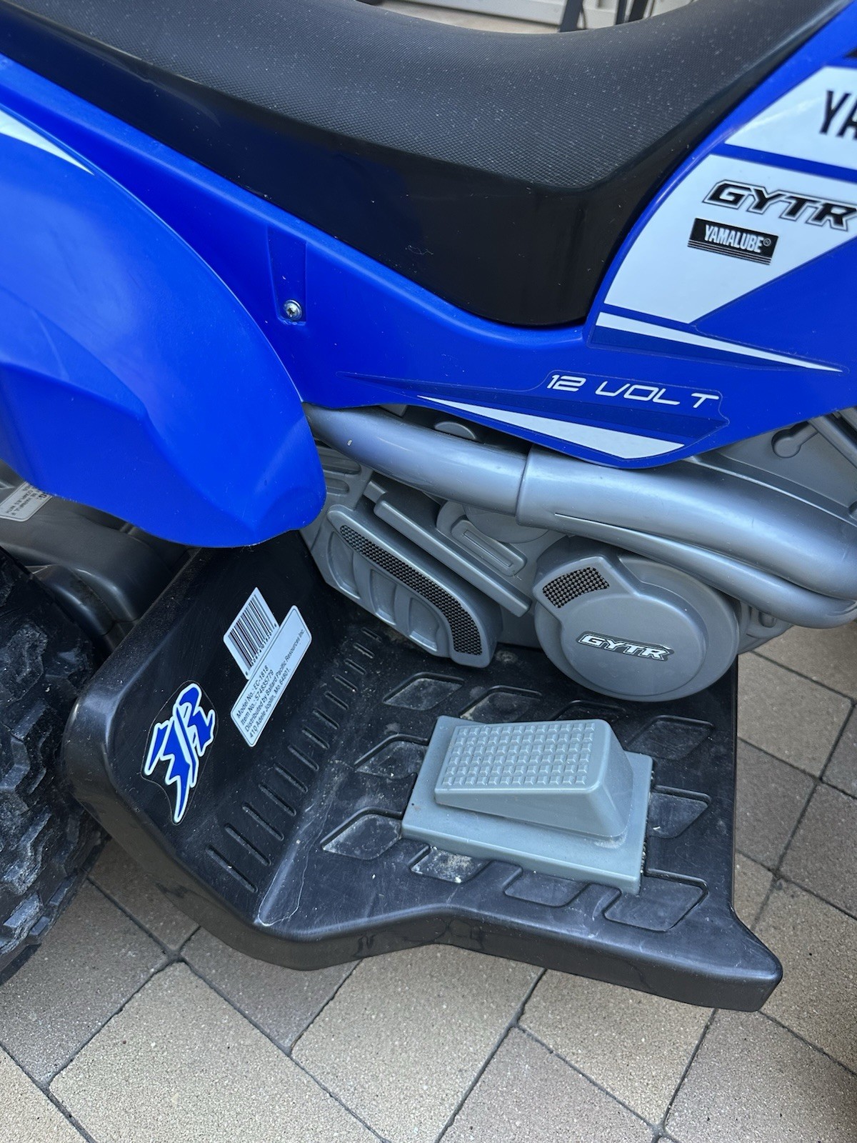 Yamaha EC-1818 Raptor ATV Battery Powered Ride-on – Blue and White