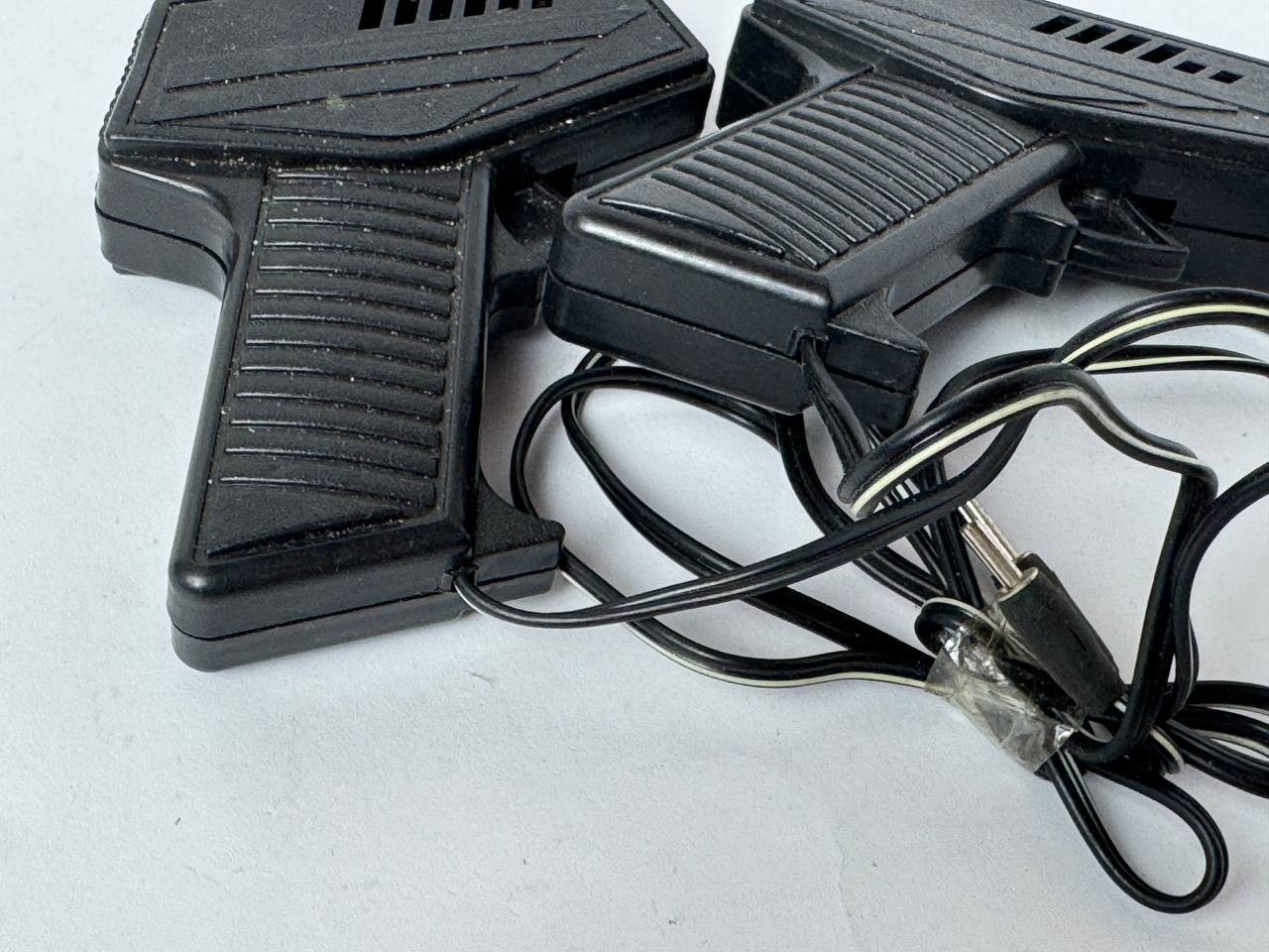 Wired Pistol-Type Remote Controls For Children’s Rlectric Car Track Racing Track