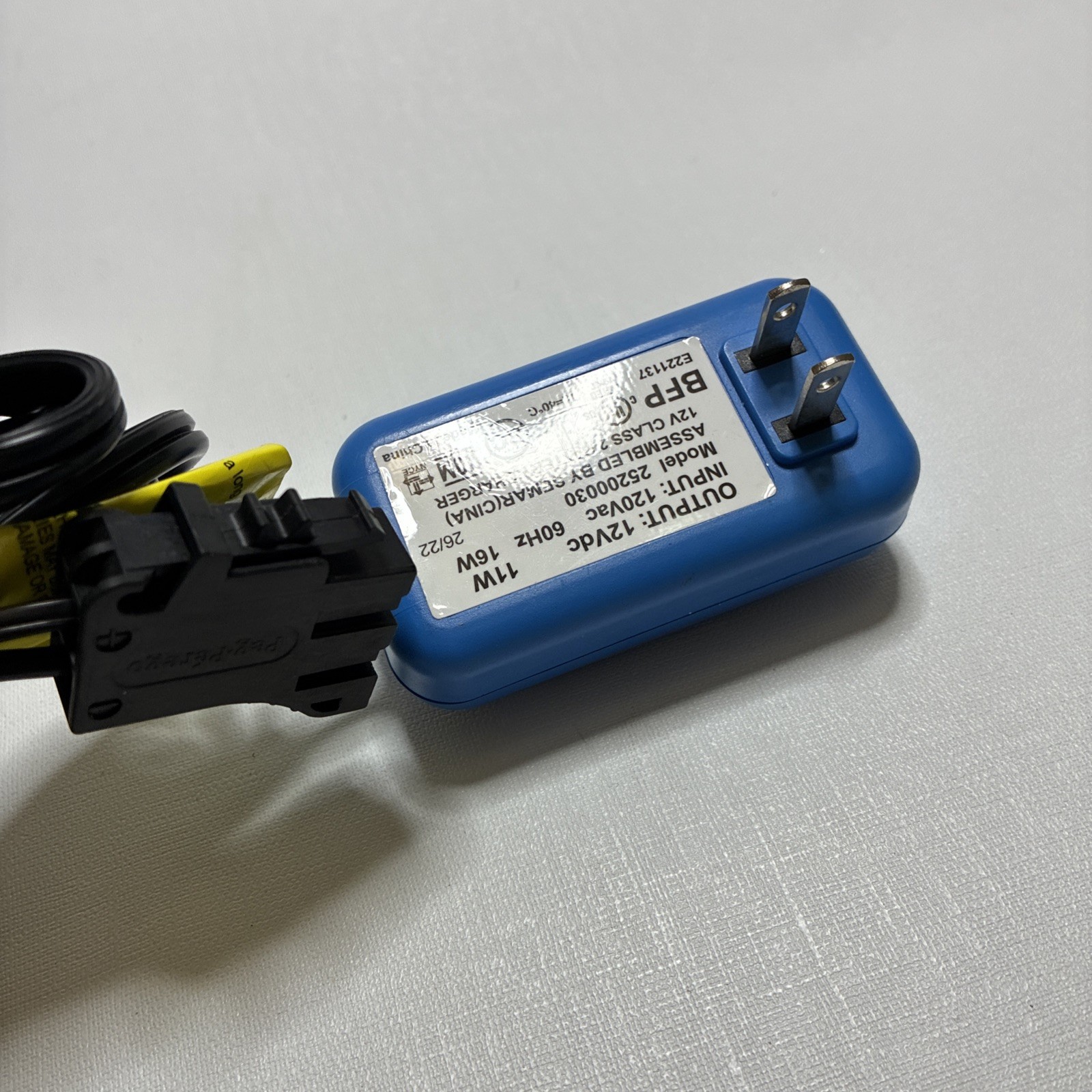 Genuine Peg-Perego 12V DC Class 2 Battery Charger Model 25200030