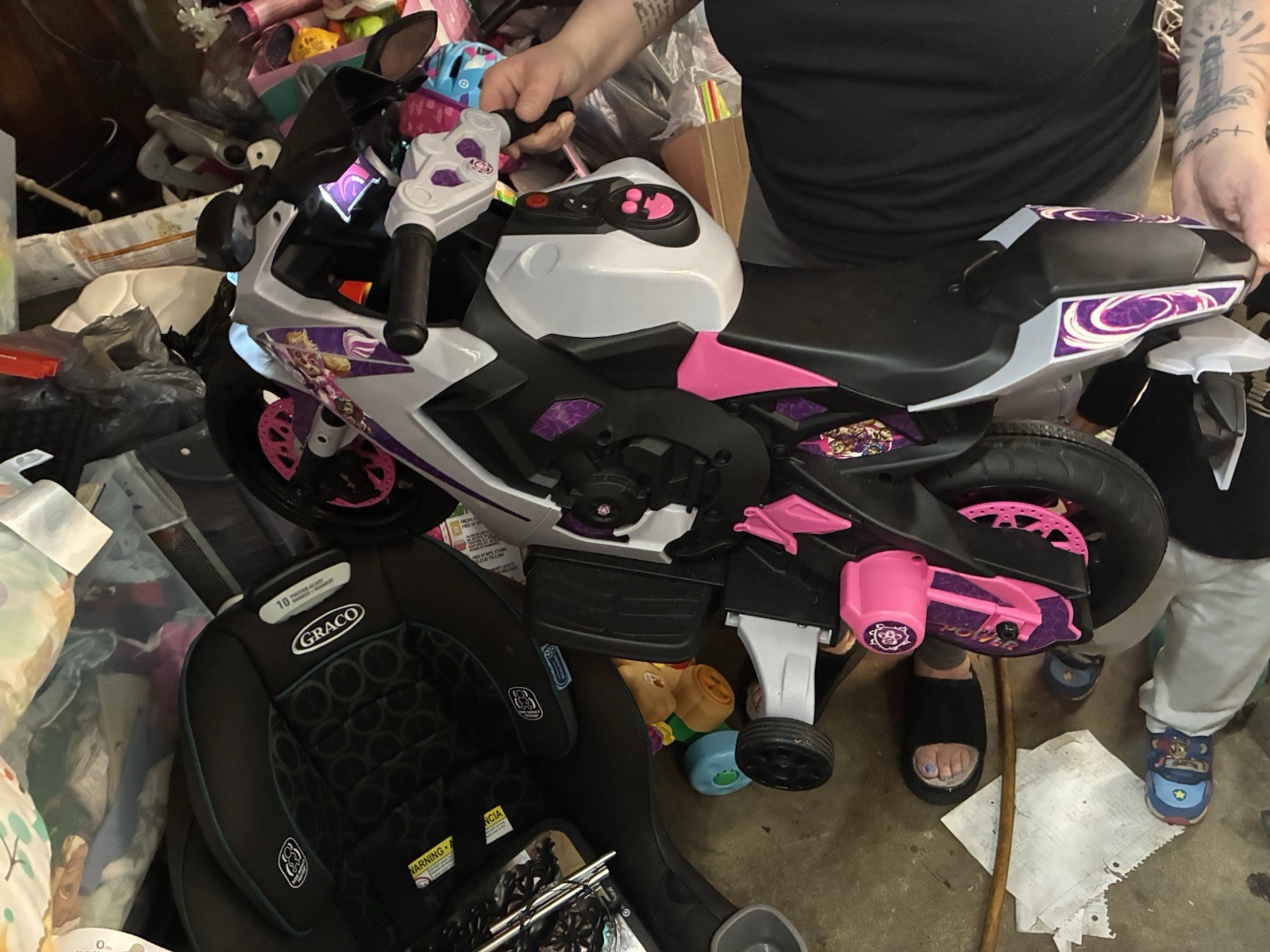 Paw Patrol Skye Battery Operated Ride-On Motorcycle Pink Purple for Ages 3-4