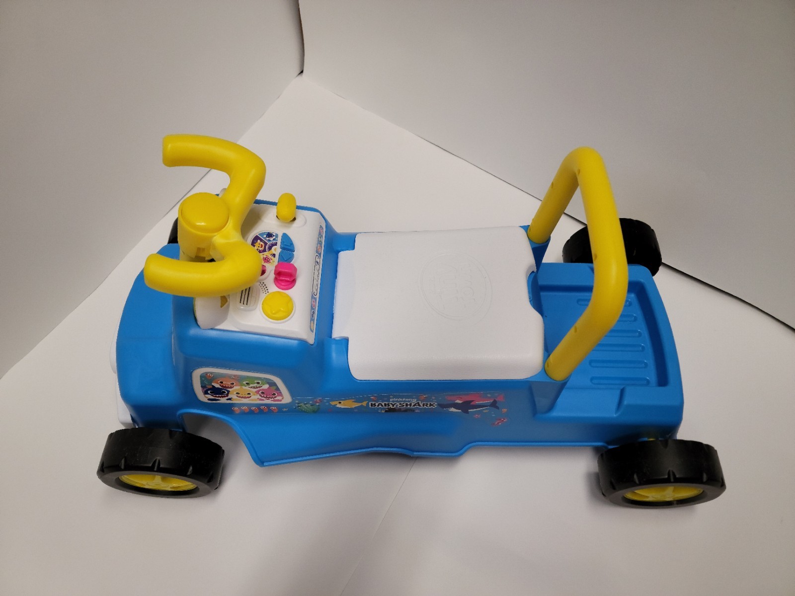 Baby Shark Ride And Scoot Car