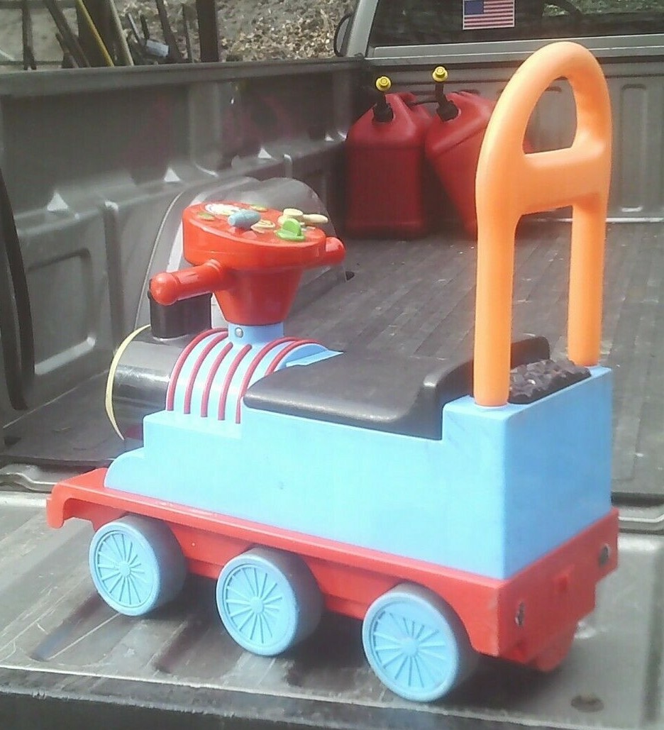 Thomas train sit and ride on toy 19 inches long used condition 2010 Gullane