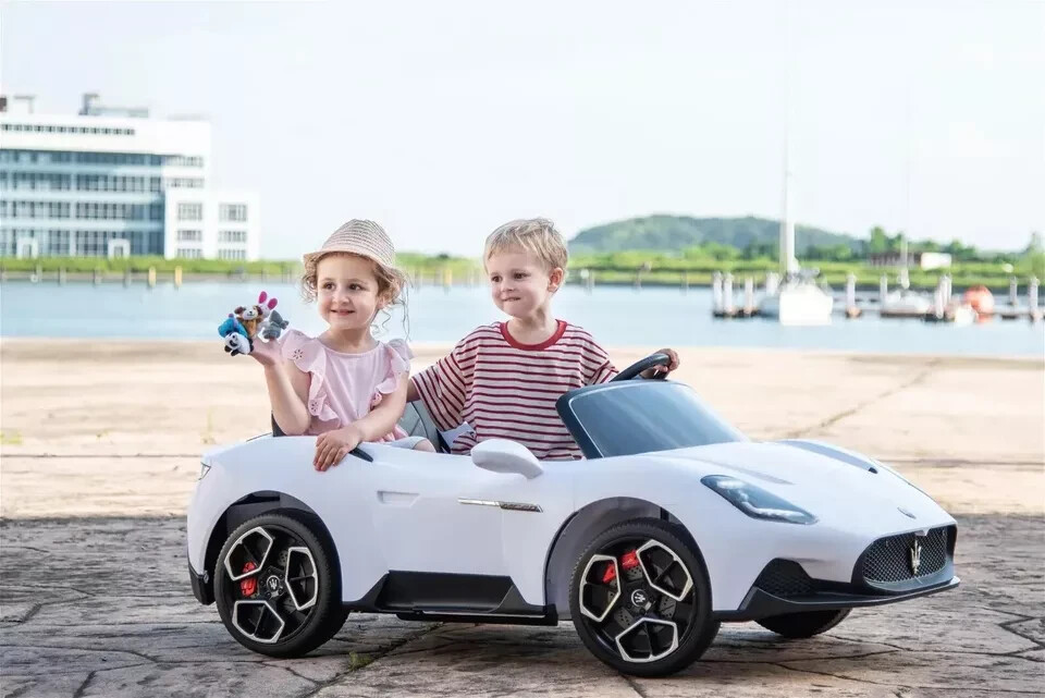 Freddo 4×4 Maserati MC20 2 Seater Ride on Car for Kids (White)