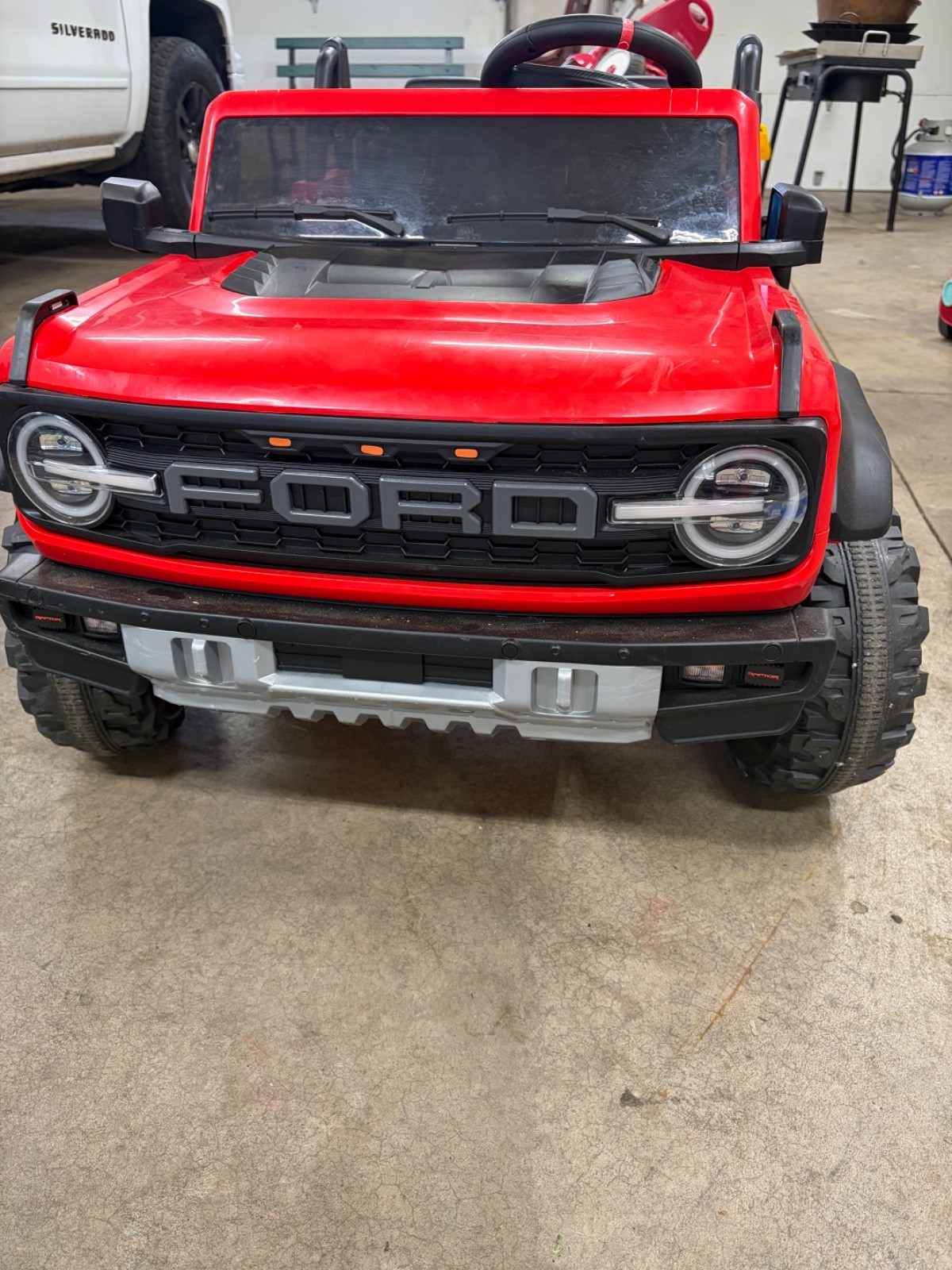 iYofe 24V 2 seater Ford Bronco Raptor Power Ride on Car