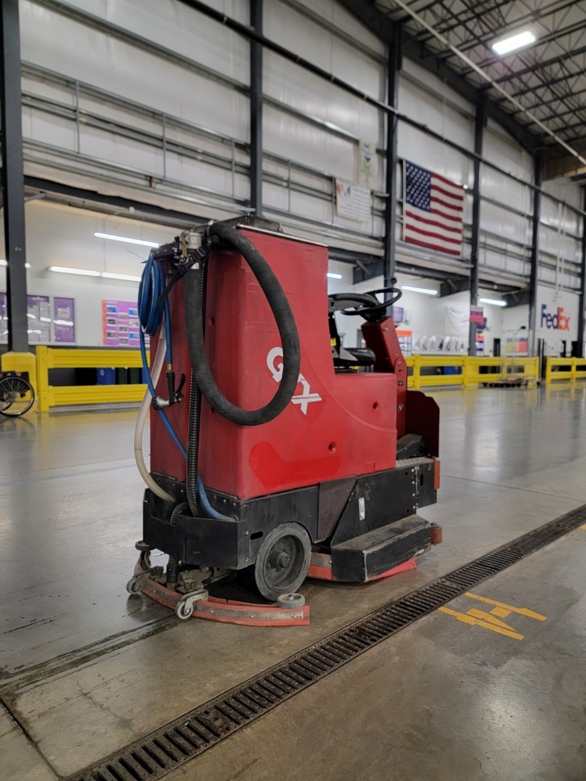Factory Cat Ride On Autoscrubber