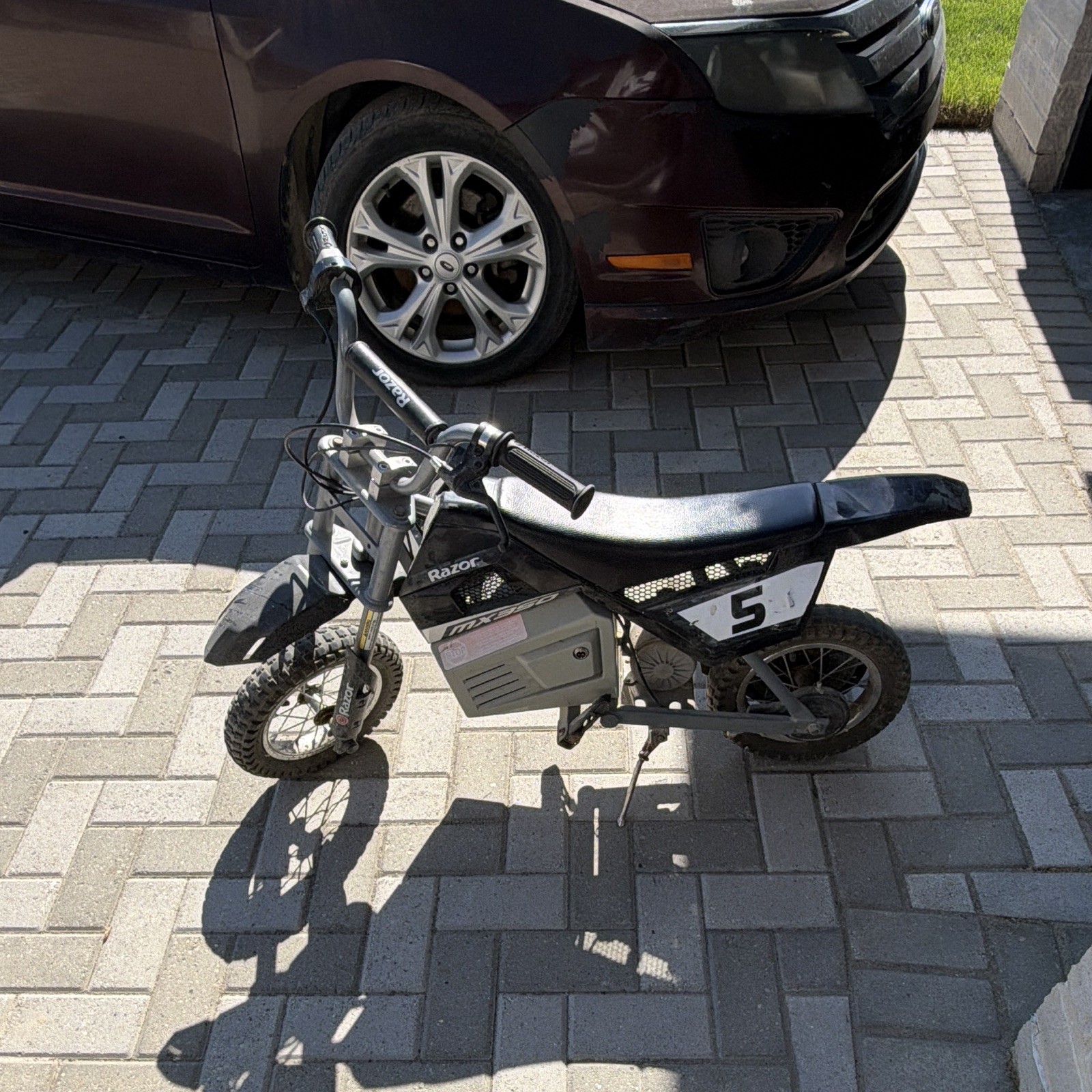 Razor MX350 Electric Dirt Bike Ride-On Motorcycle Black Number 5 Decal