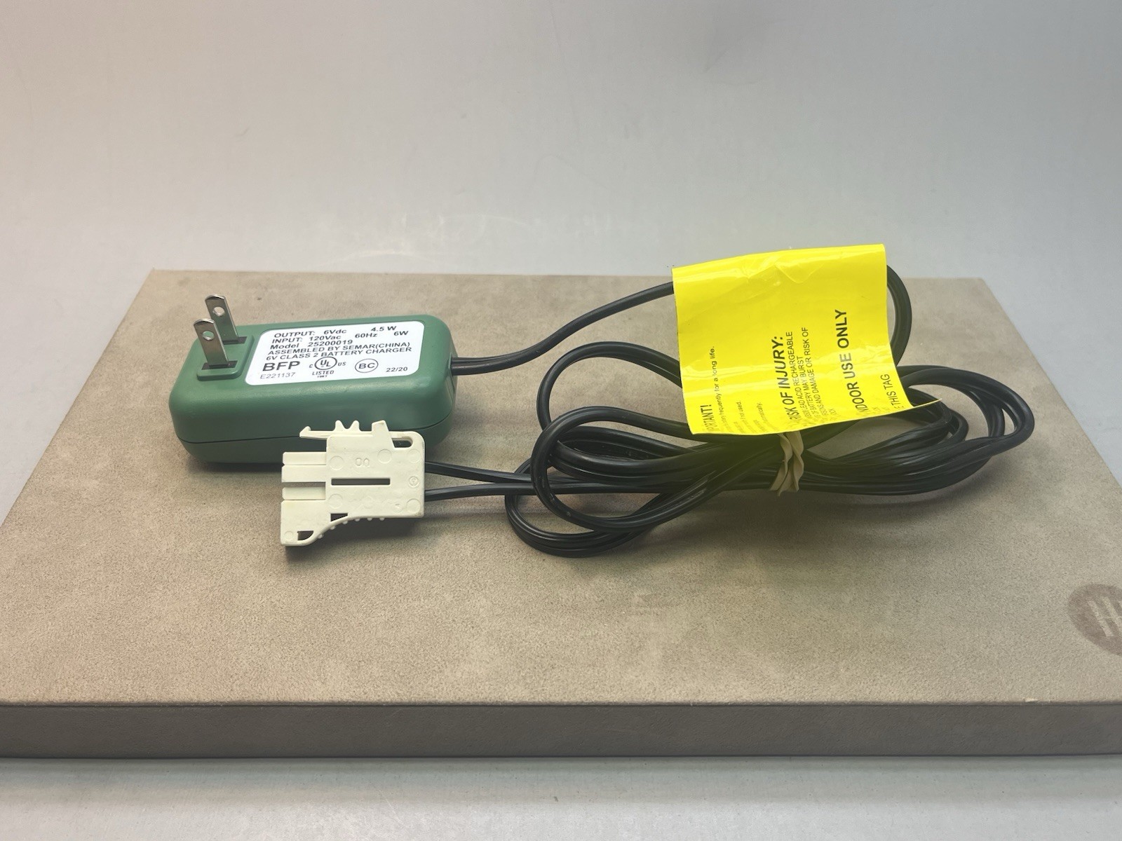 Peg-Perego Genuine OEM 6Vdc 25200019 6V Battery Charger for Ride On Toys
