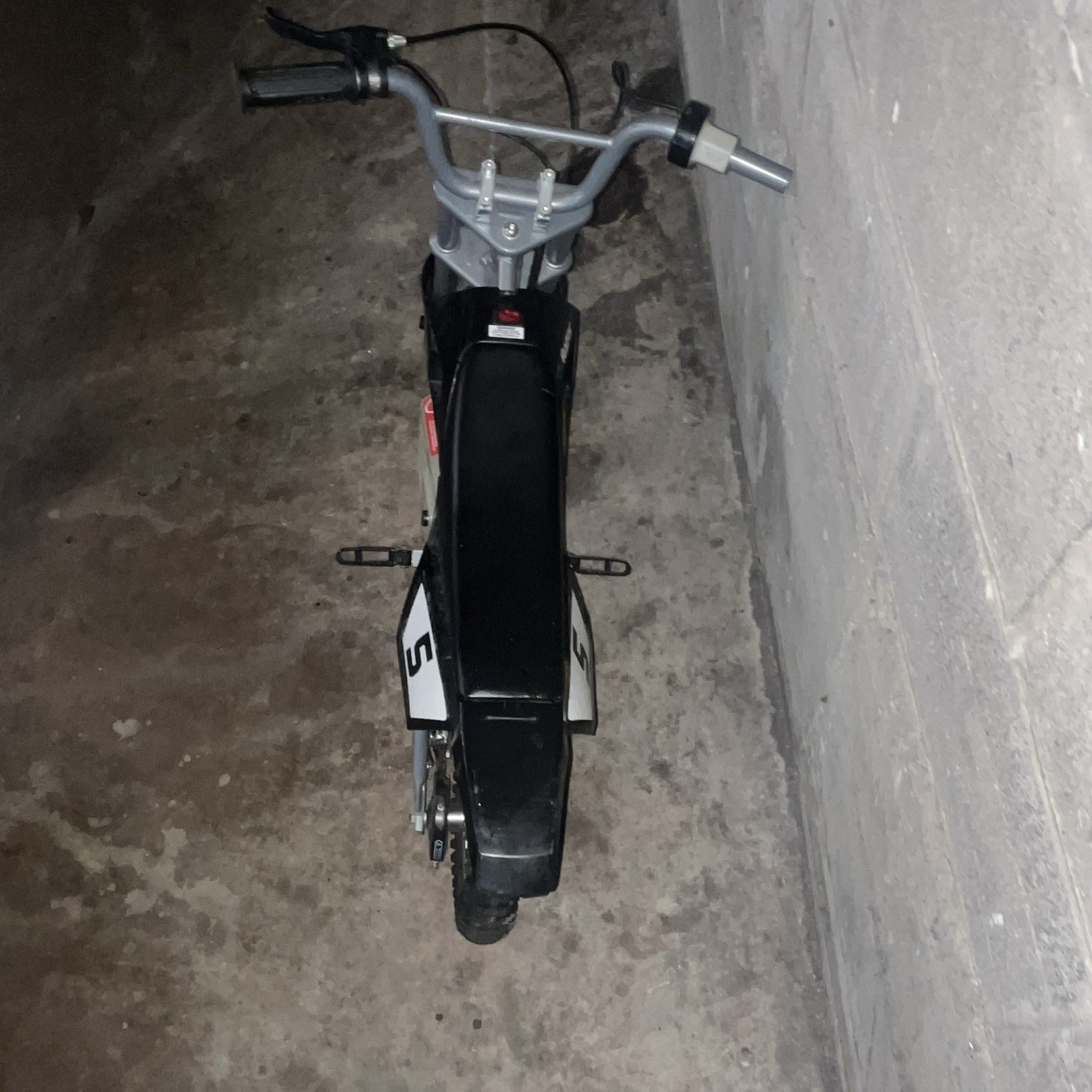 Razor MX350 Dirt Rocket Electric Ride-On Dirt Bike Motorcycle Black/White