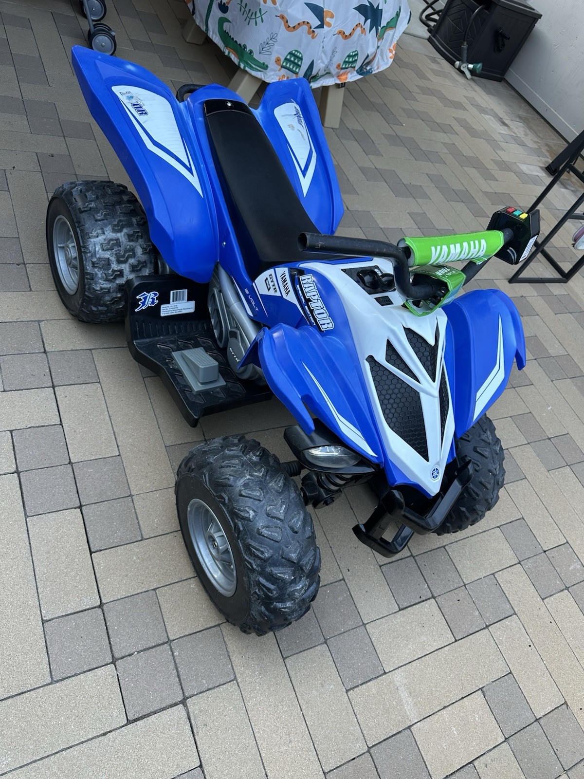 Yamaha EC-1818 Raptor ATV Battery Powered Ride-on – Blue and White