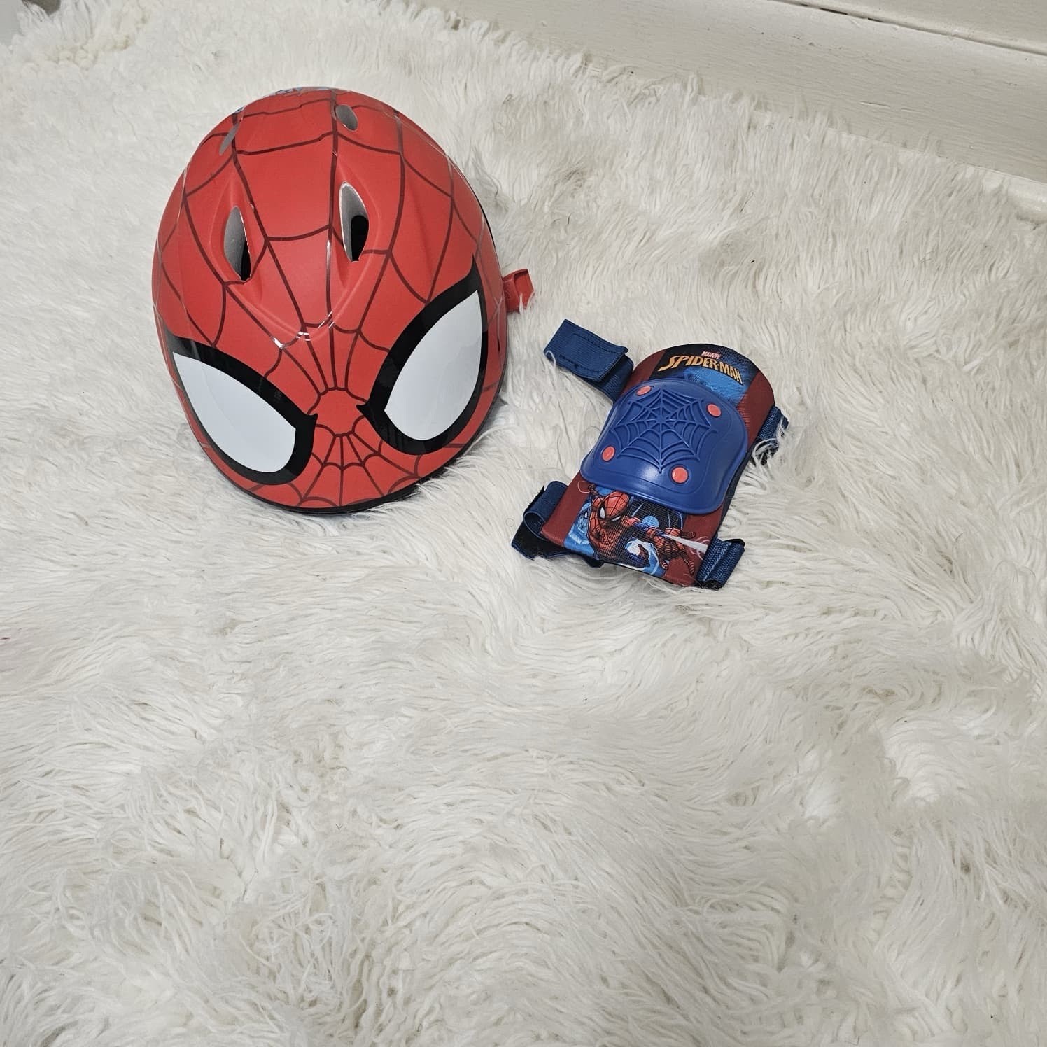 Kids Motorcycle Ride On Toy Spiderman Design Electric 6V Rechargeable Battery
