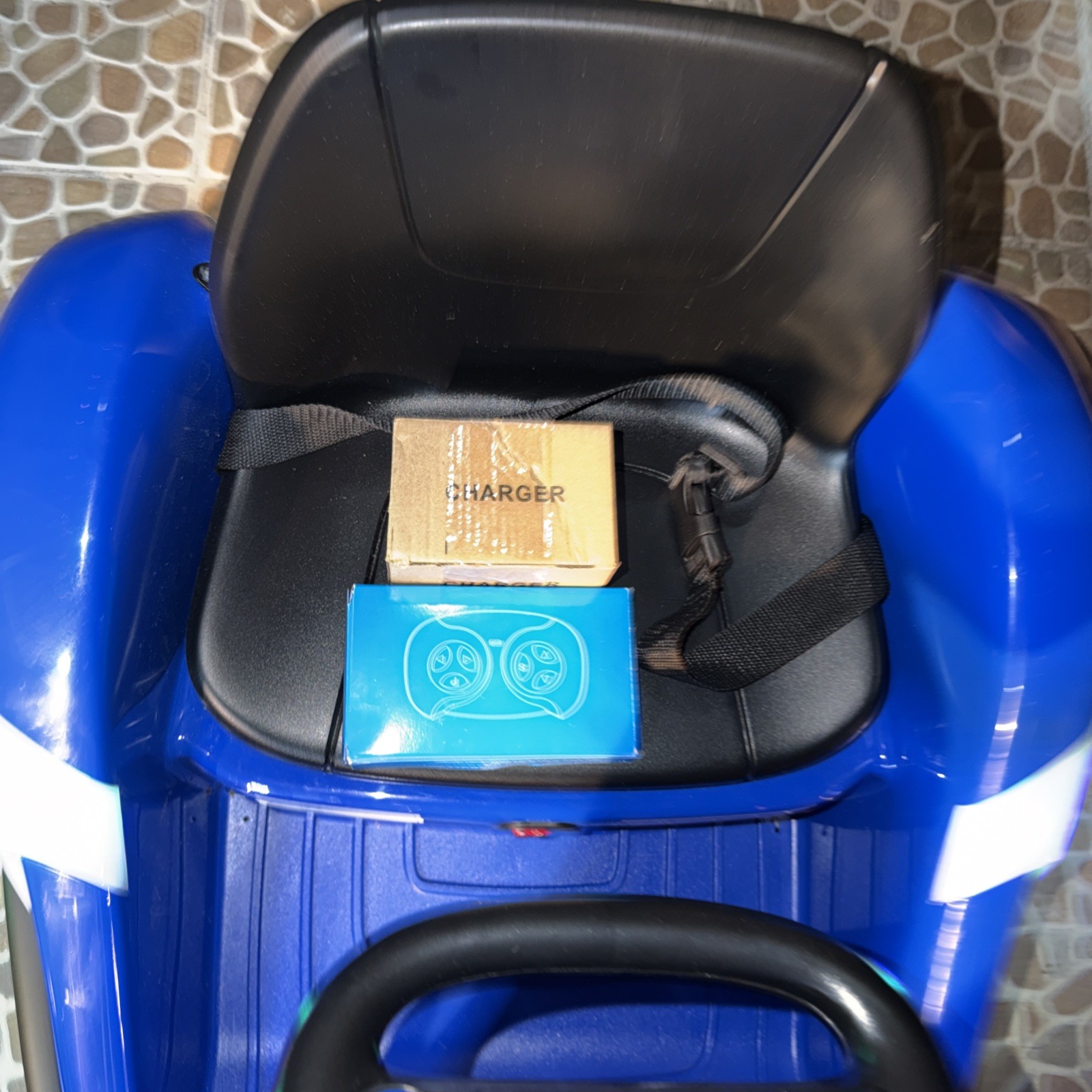 2 Bumper Cars For Kid From 3 To 8, 2.2 Mph Max. They Come With Remote & Charger.