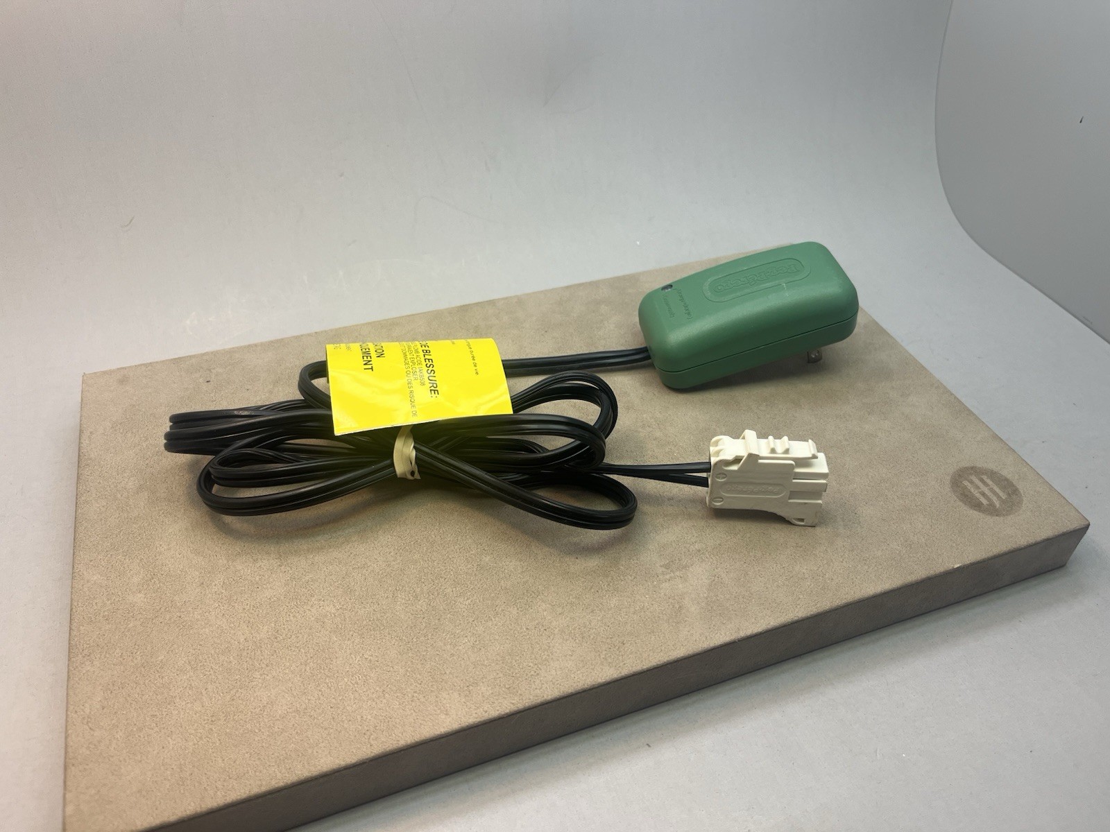 Peg-Perego Genuine OEM 6Vdc 25200019 6V Battery Charger for Ride On Toys