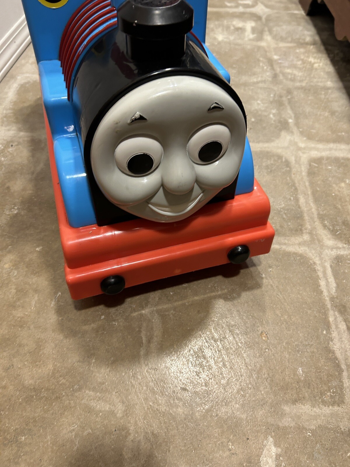 Thomas the Train Ride On Train Scootin Sound Thomas Only One Button Plays Music