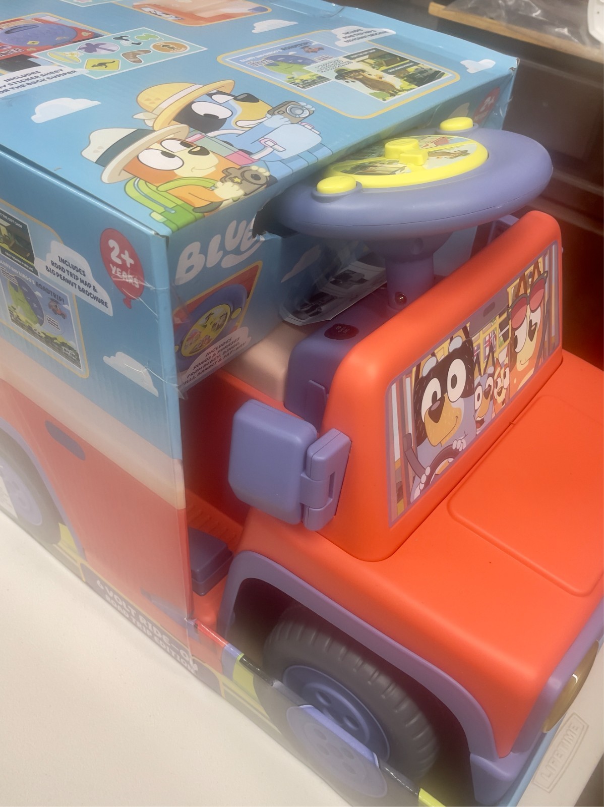 Bluey 6Volt Ride-On Car for Kids with Road Trip Map & Big Peanut Brochure NEW