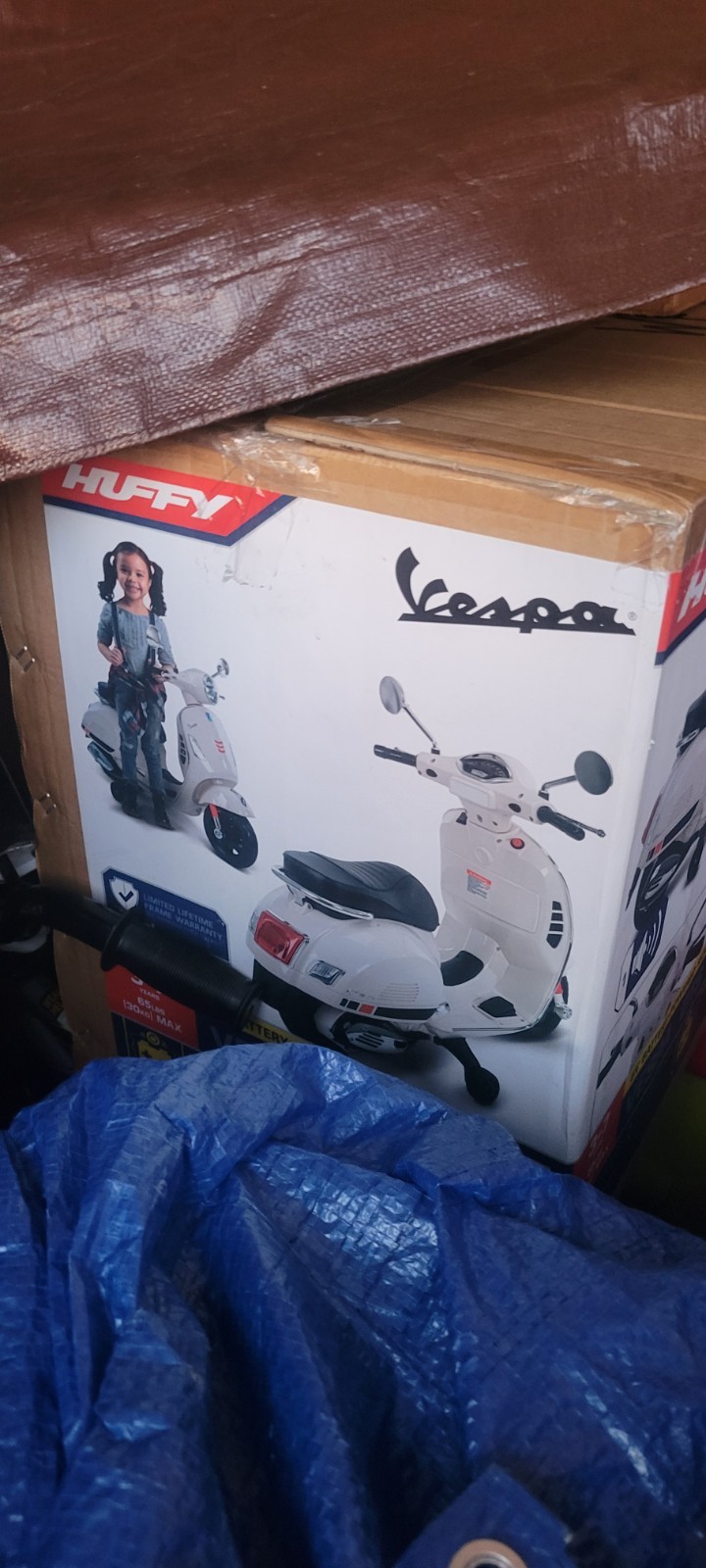 Huffy 6V Vespa Ride-On Electric Scooter ~Kids Ideal ages 3 to 7 years, White NIB