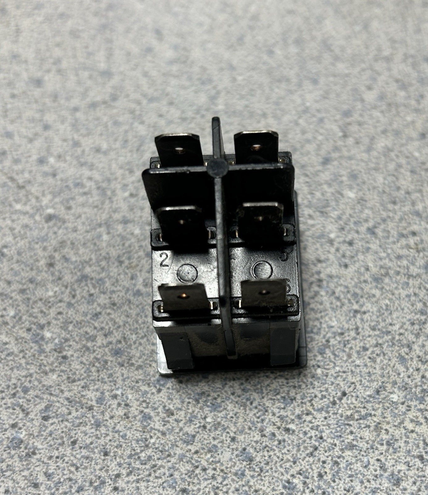 PEG PEREGO RED REVERSE SWITCH 6 PIN (MEPU0003) (A670703)