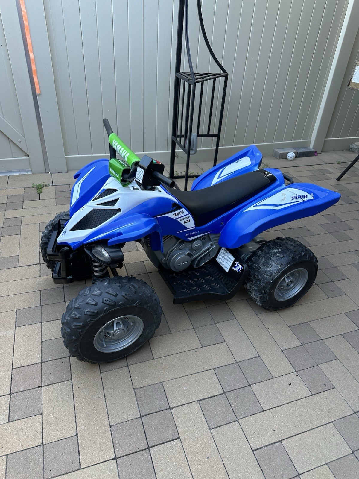 Yamaha EC-1818 Raptor ATV Battery Powered Ride-on – Blue and White