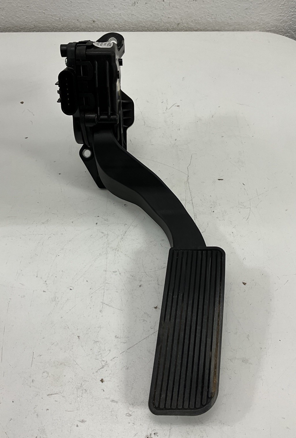 2016 Nissan Maxima Accelerator Gas Pedal with Sensor OEM
