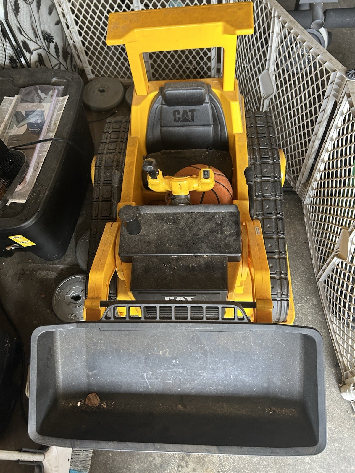 Kid Trax CAT Bull Dozer