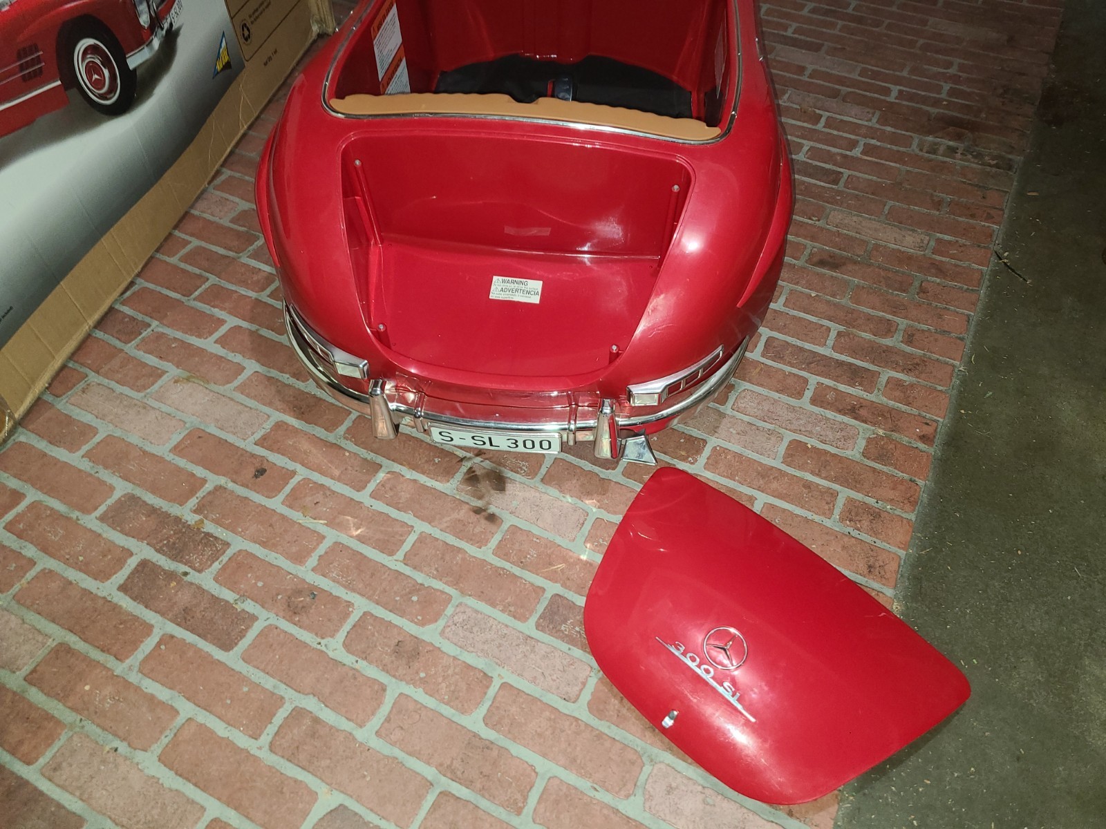 RARE – Kid Trax Mercedes-Benz SL300 12V Electric Ride-On Car For 2 – IOB