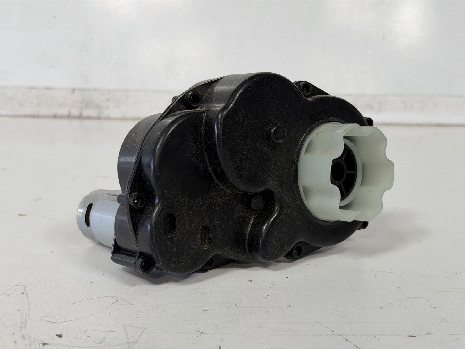 Safety First Kid Trax Old Style Corvette Motor Gearbox 6 Tooth Black