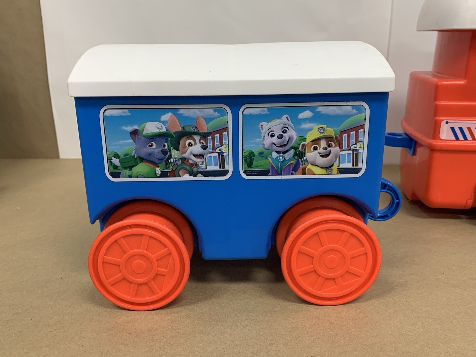 Retired Paw Patrol 6-Volt Powered Ride On Train Locomotive Caboose Tracks