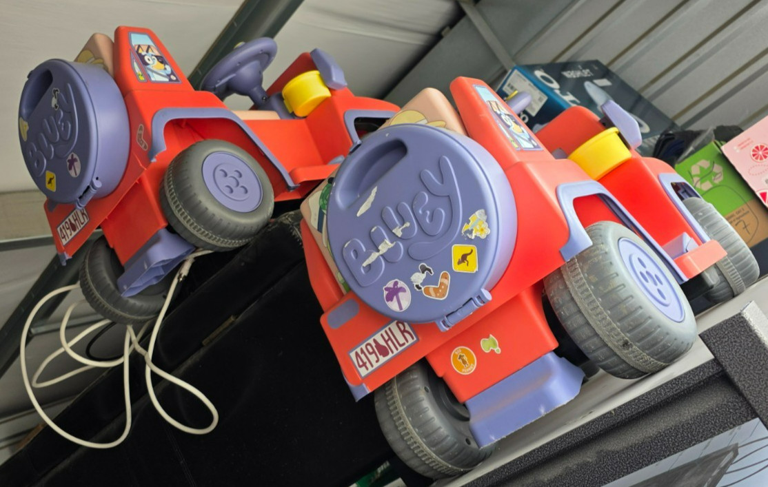 2-Pack Bluey 6V Ride On Car for Kids with Sound Effects & Music – USED
