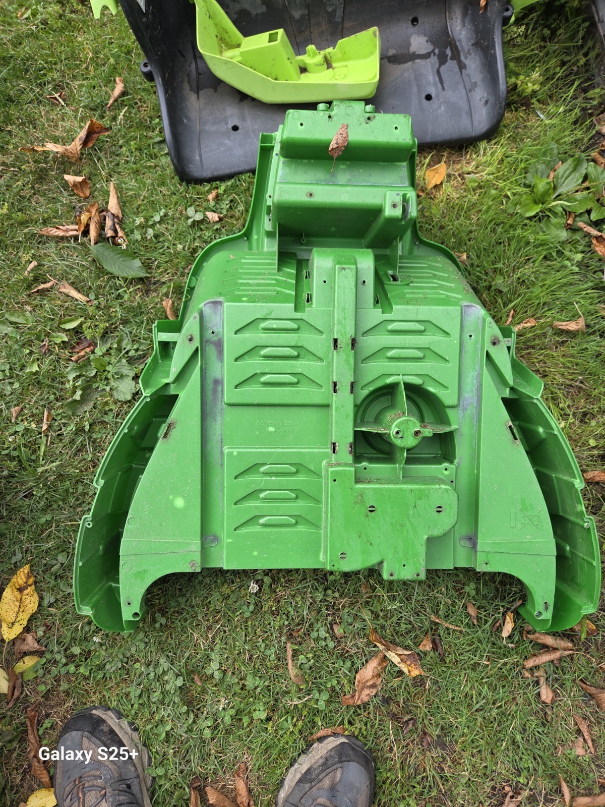 Power Wheels Replacement Front Body Foot Area Green