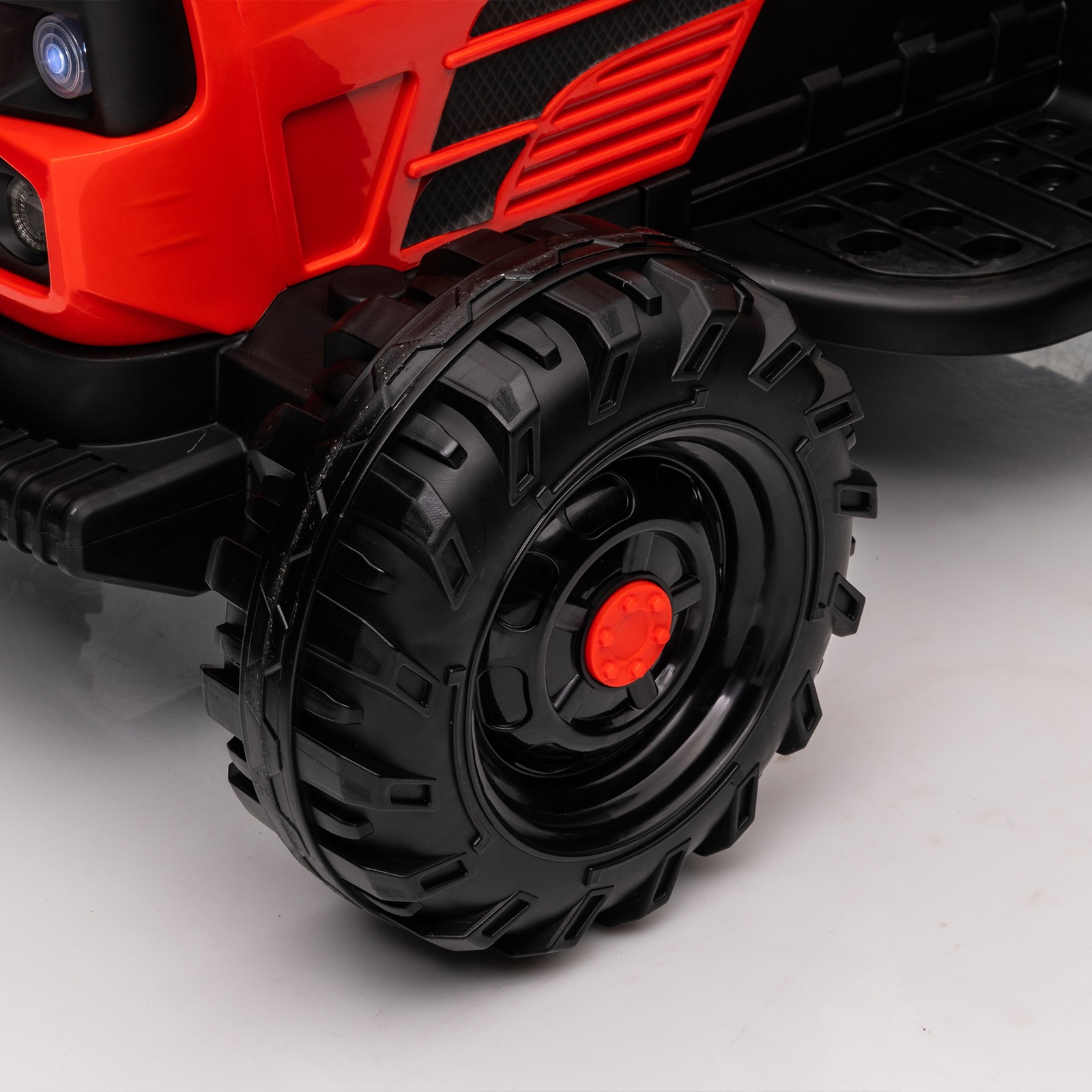 Ride on Tractor 24V 400W Powered Electric Tractor Toy electric car for kids Red