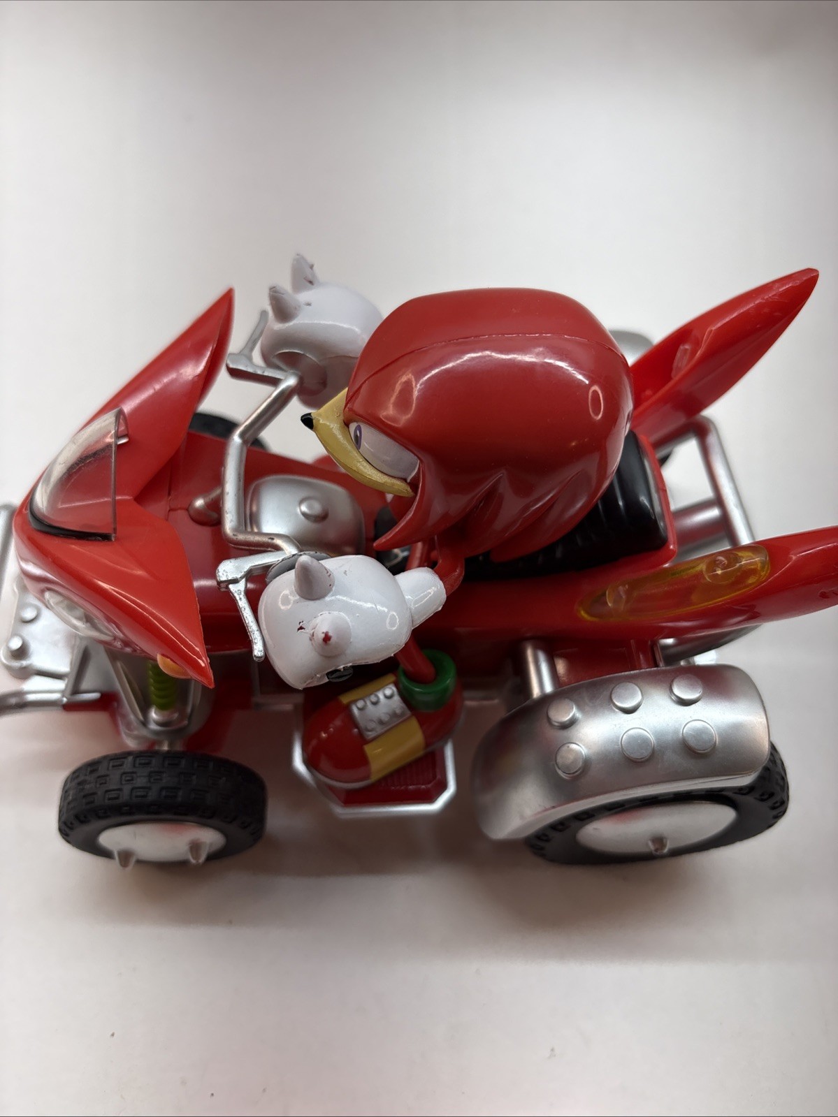 Sonic Knuckles ATV R/C (With Lights), for All Ages Remote Control Car