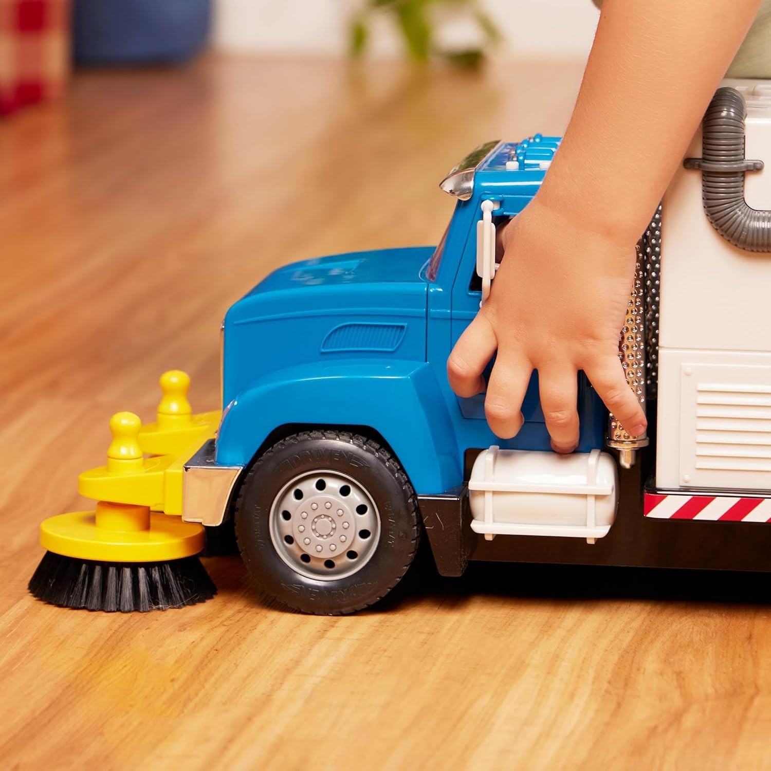 Large Toy Cleaning Truck for Kids – Flashing Lights & Sounds