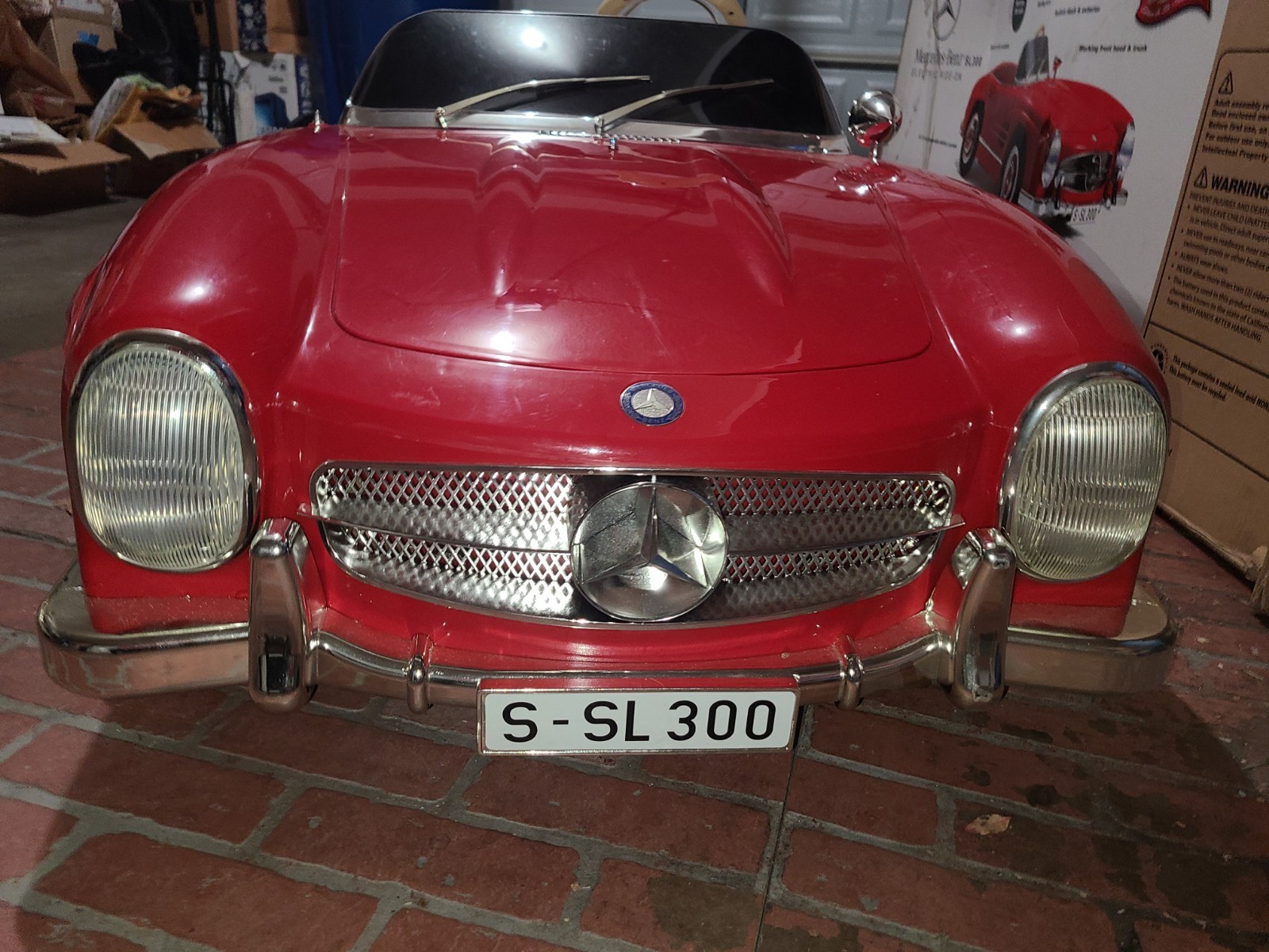 RARE – Kid Trax Mercedes-Benz SL300 12V Electric Ride-On Car For 2 – IOB