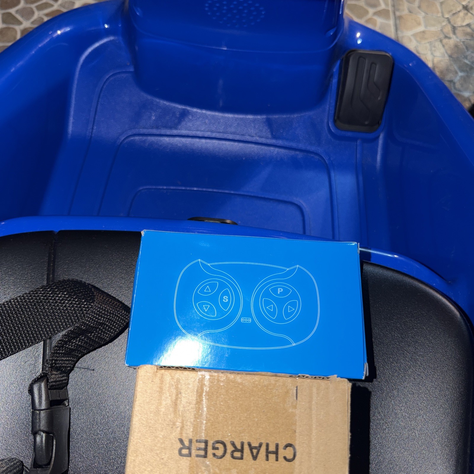 2 Bumper Cars For Kid From 3 To 8, 2.2 Mph Max. They Come With Remote & Charger.