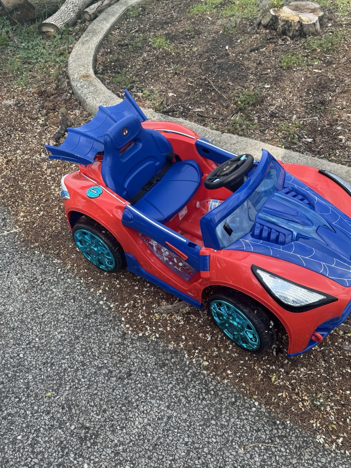 Marvel Spider-Man Battery Operated Ride-On Car Red Blue 3-7 Years Cars Theme