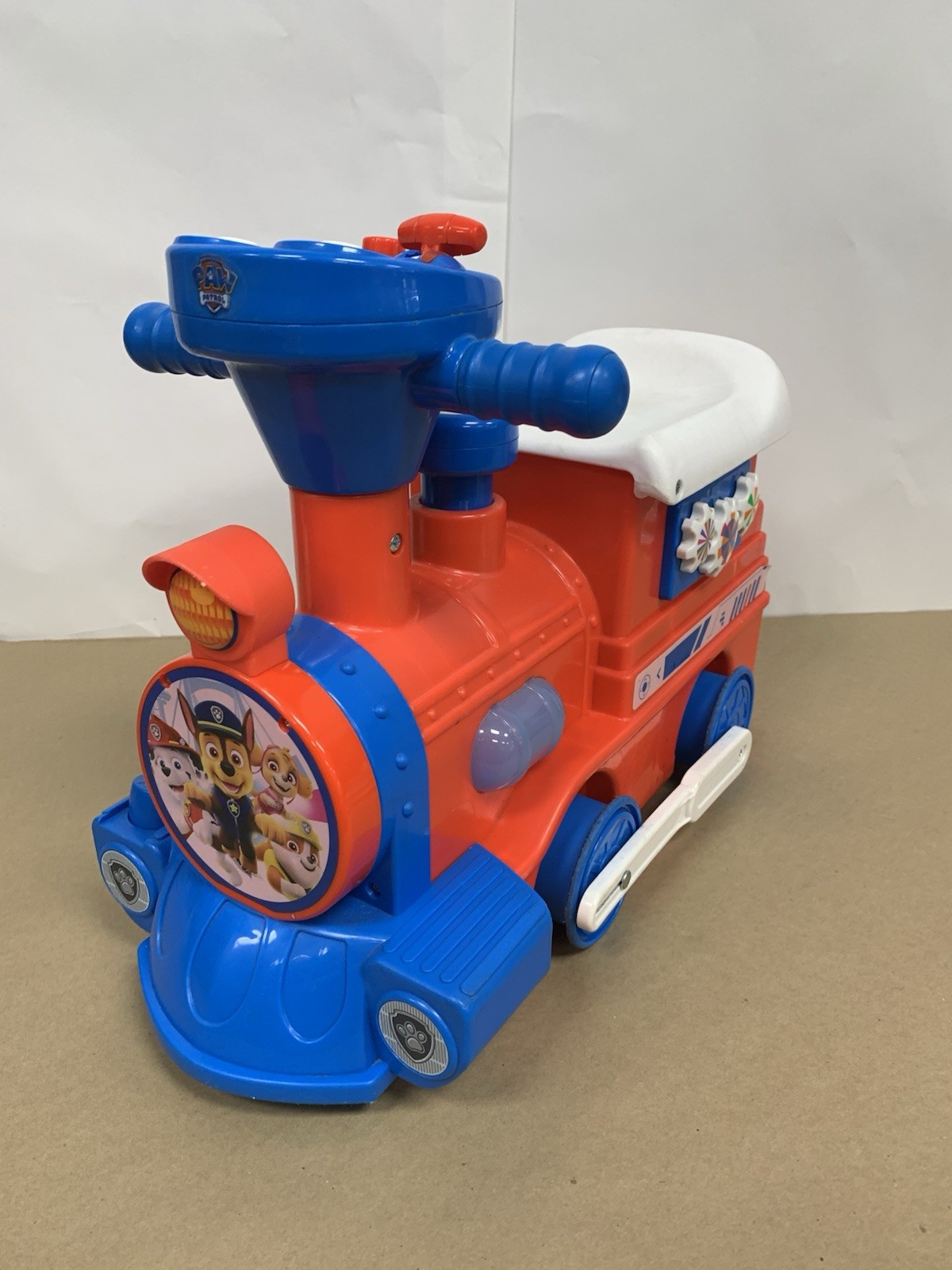 Retired Paw Patrol 6-Volt Powered Ride On Train Locomotive Caboose Tracks
